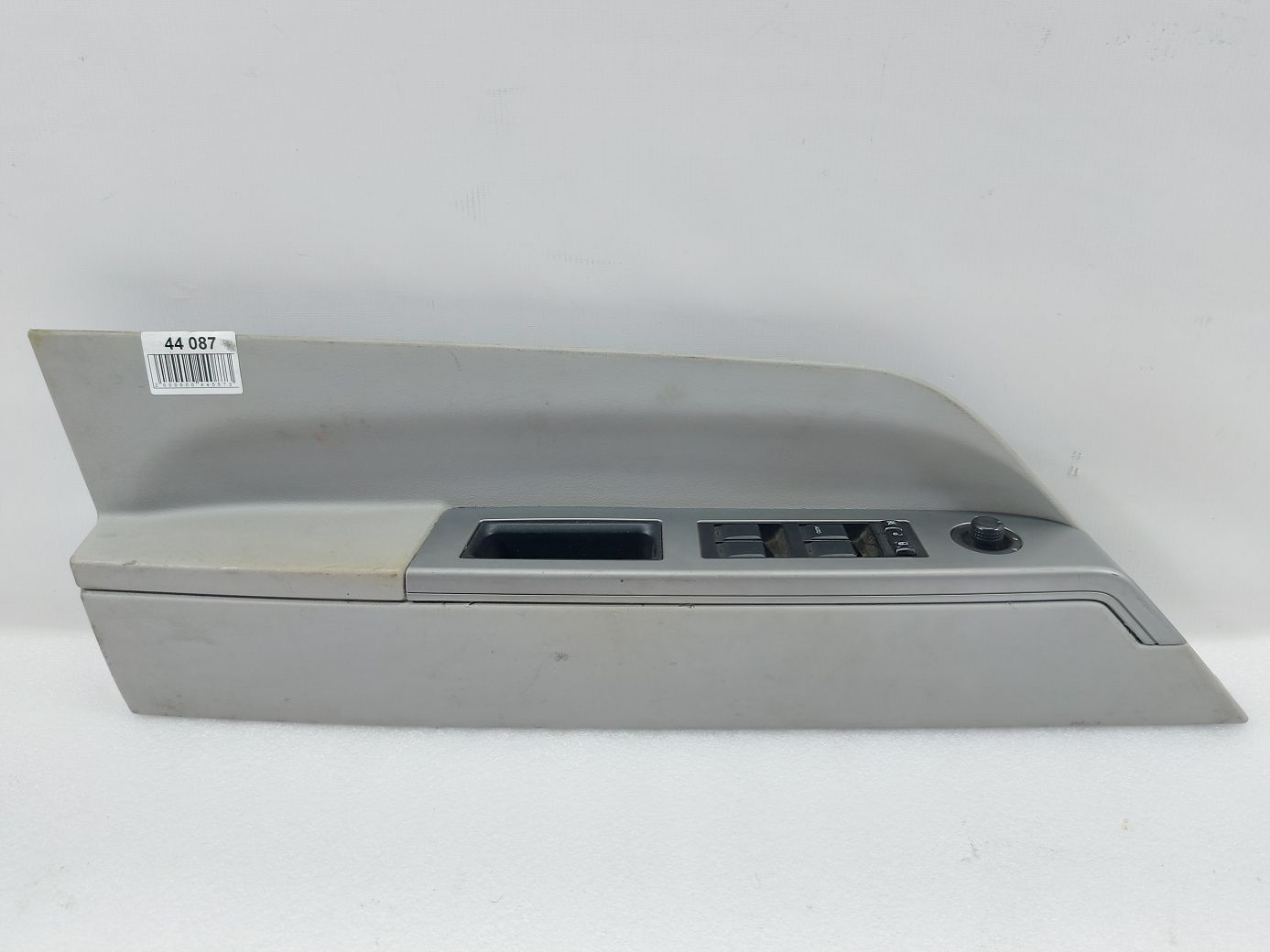 Compass. Подлокотник двери передней левой с кнопками Jeep Compass 2009-2015 1JL891DVAB Jeep Compass