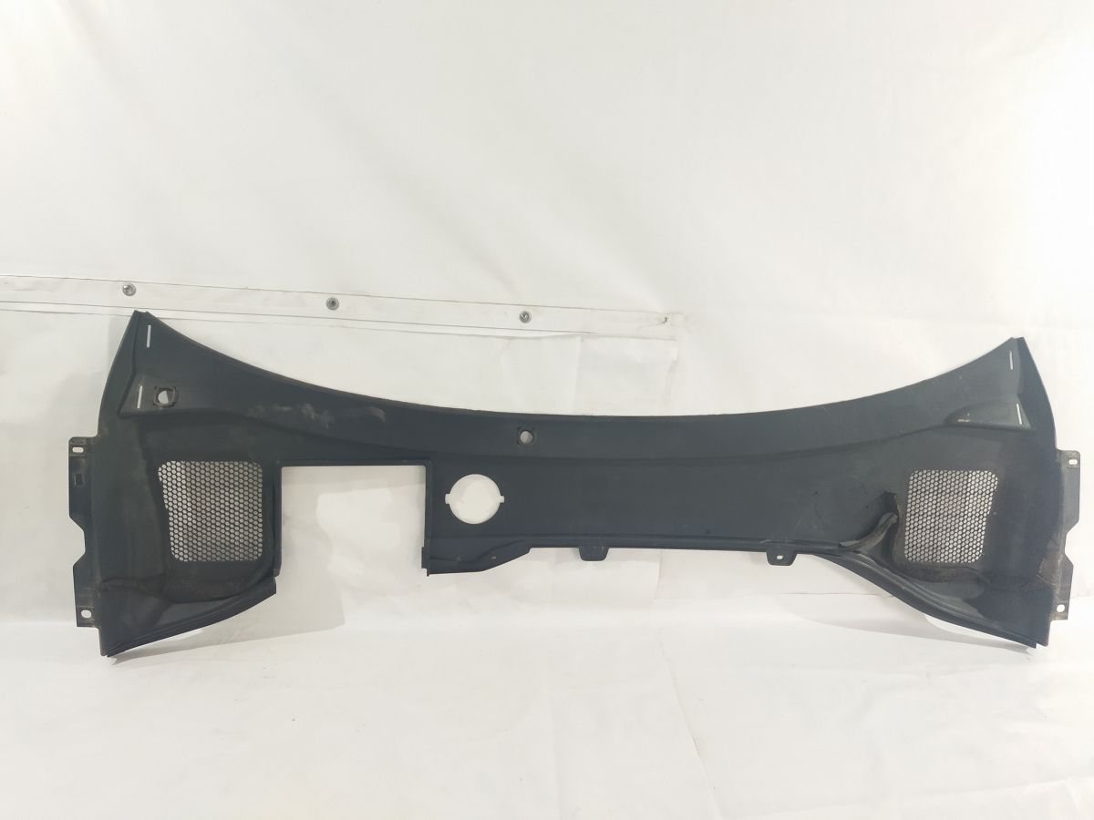 S60 Решетка дворников Volvo S60 2011-2018 31402672 Volvo S60 4