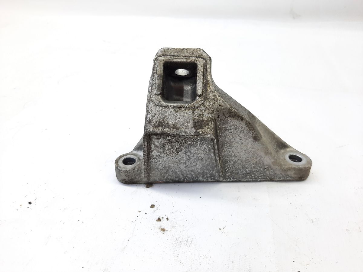 7 series Лапа двигуна права BMW 7 2012 22116775904 BMW 7 4