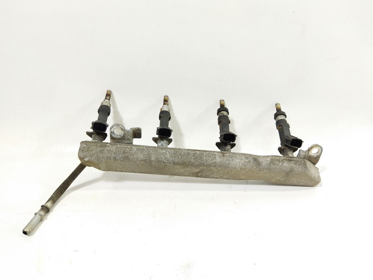 Scion iq. Паливна рейка з форсунками Toyota Scion IQ 2012 2381447020 Toyota Scion IQ