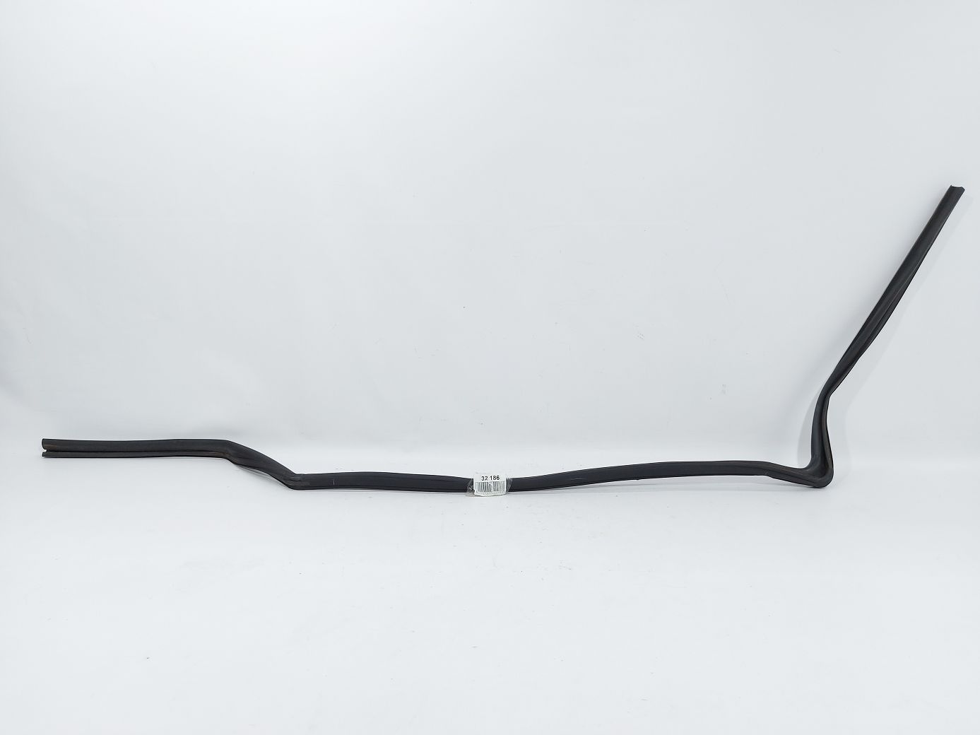 Journey. Направляющая резинка стекла двери передней правой Dodge Journey 2009-2020 5076870AF Dodge Journey