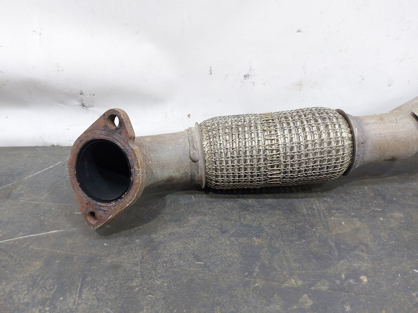 Malibu Вихлопна труба передня частина Chevrolet Malibu 2016-2021 84413377 Chevrolet Malibu 6