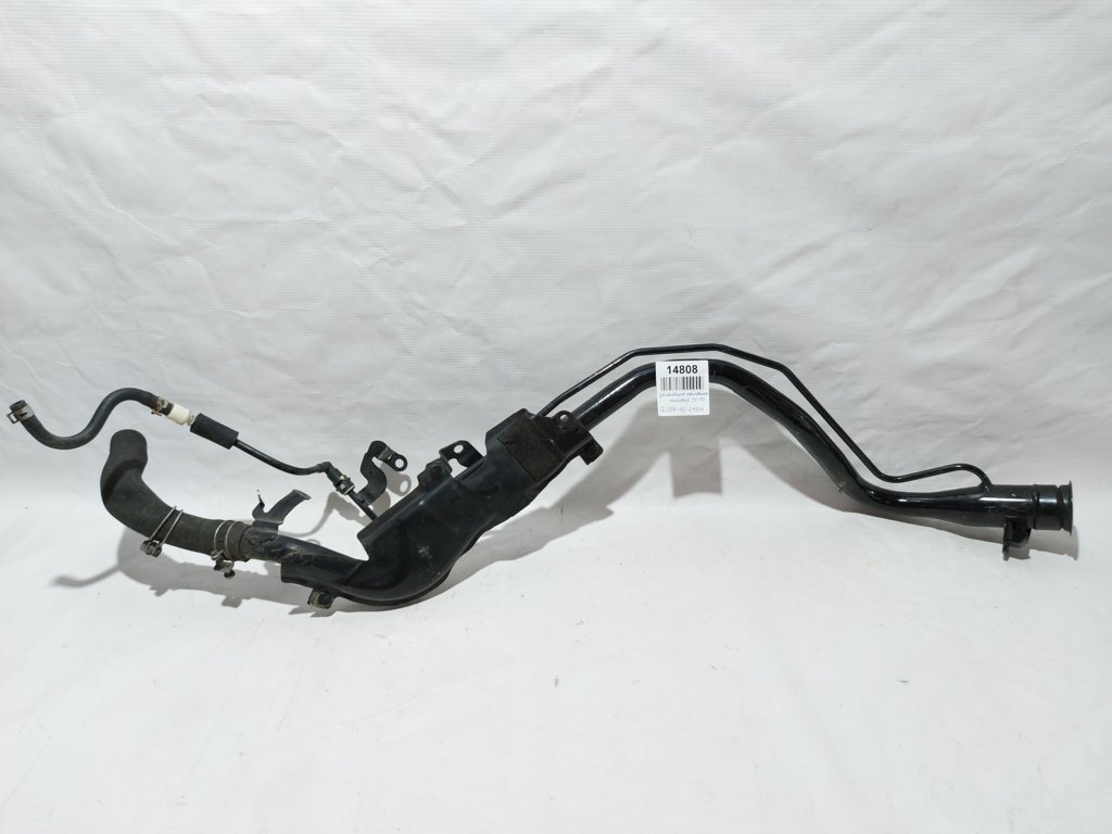 6 Заливная горловина Mazda 6 2013-2017 GJR942210H Mazda 6 7