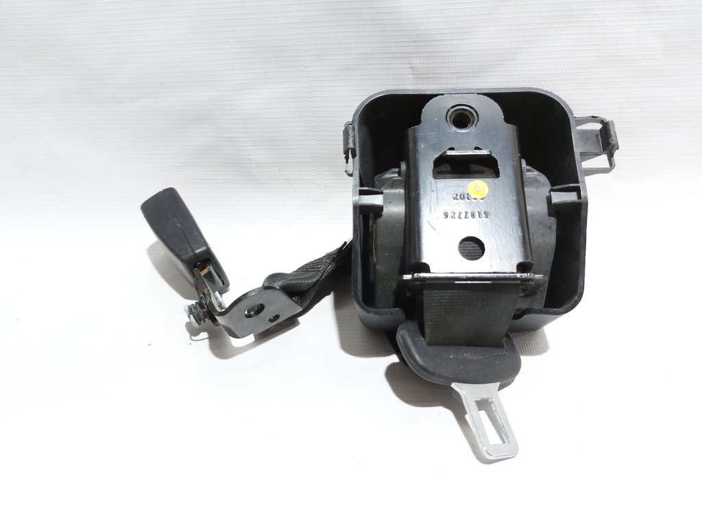 Passat s Ремінь безпеки задній центральний Volkswagen Passat S 2012-2019 561857807RAA Volkswagen Passat S 16