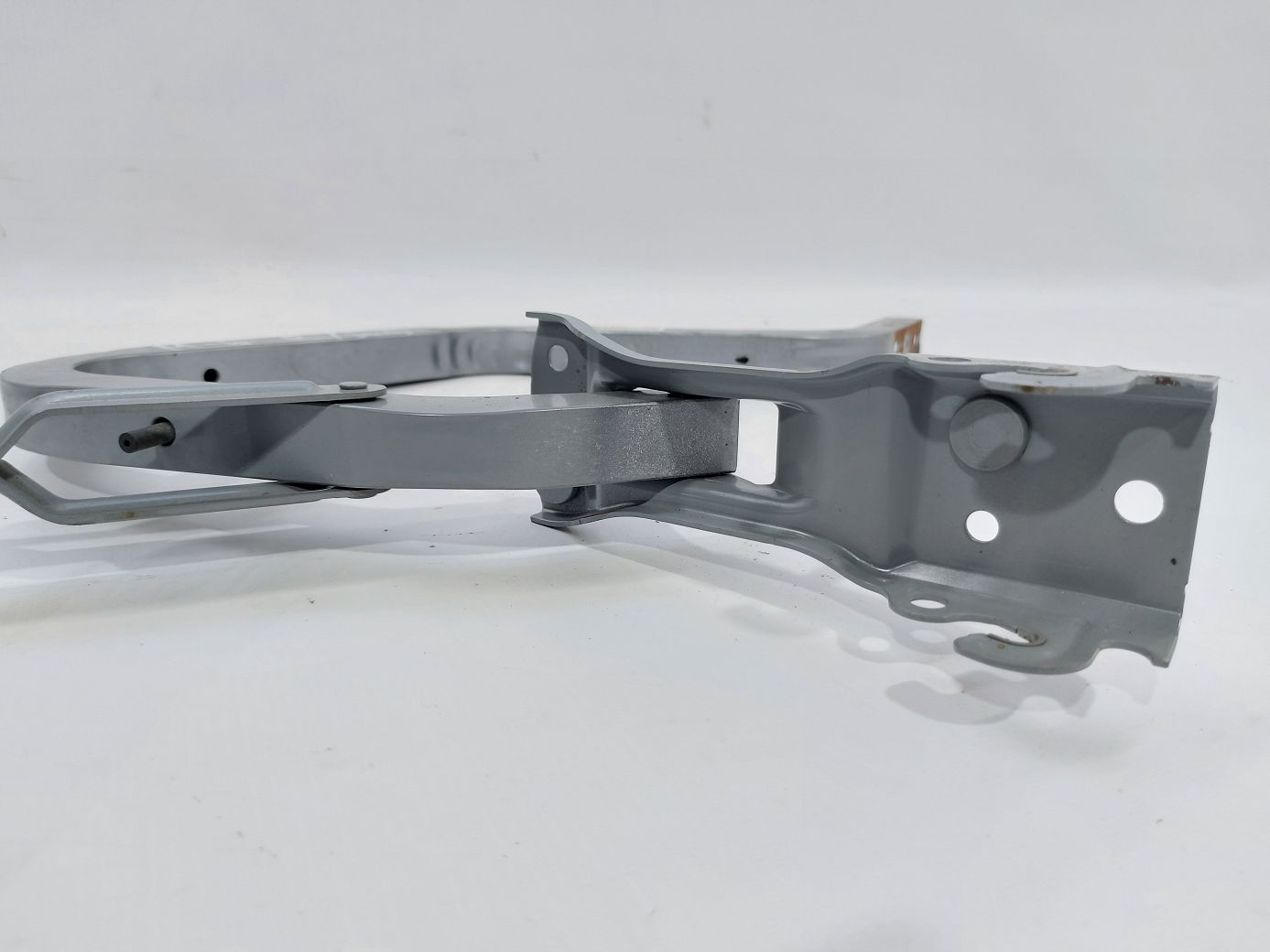 6 Петля кришки багажника права Mazda 6 2014-2015 GHK152710E Mazda 6 4 6 Петля кришки багажника права Mazda 6 2014-2015 GHK152710E Mazda 6 4