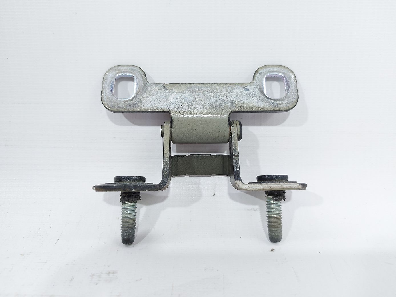 Grand caravan Петля крышки багажника левая/правая Dodge Grand Caravan 2008-2020 5020858AD Dodge Grand Caravan 5