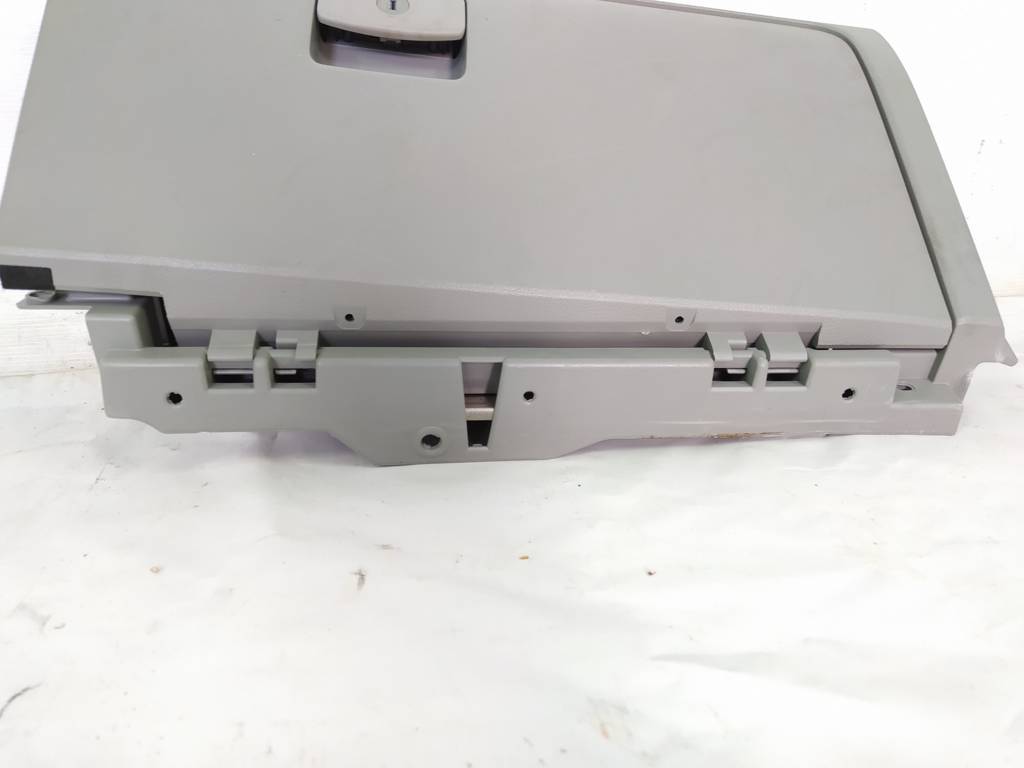 Forester Бардачок Subaru Forester 2013-2018 66121FJ040VH Subaru Forester 2