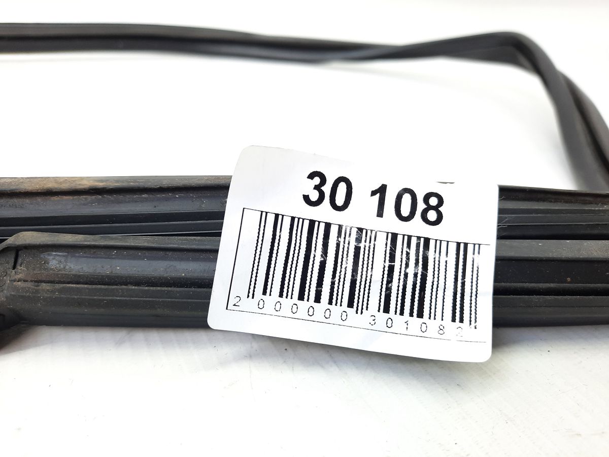 Scion iq Уплотнительная резинка стекла двери передней правой Toyota Scion IQ 2012-2013 6814174020 Toyota Scion IQ 7