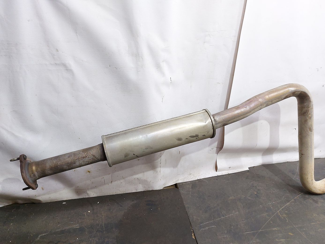 Malibu Вихлопна труба ззаду Chevrolet Malibu 2016-2021 84251079 Chevrolet Malibu 8