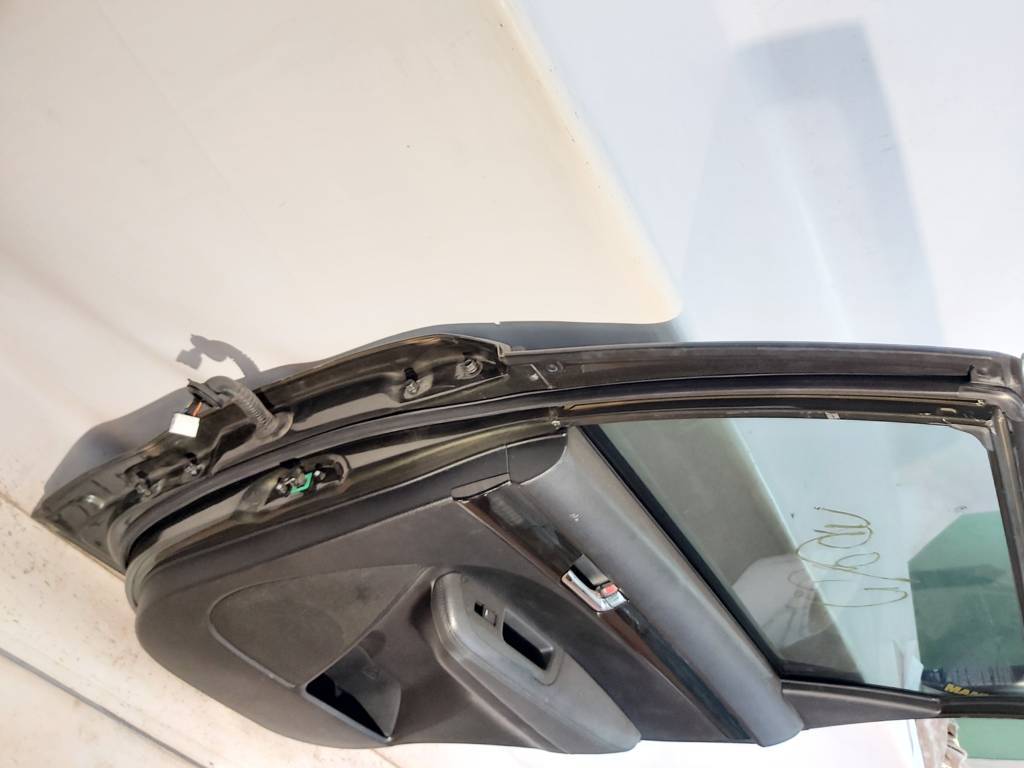 Sorento Двері задні праві Kia Sorento 2011-2015 770041U520 Kia Sorento 7