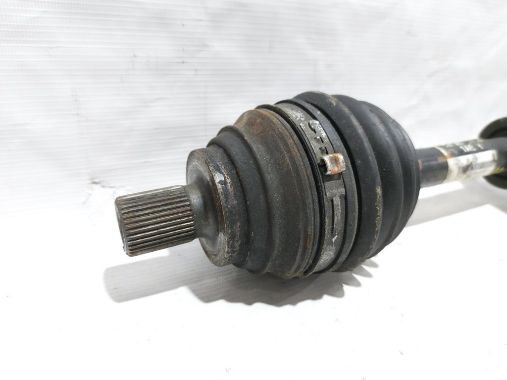 Passat s Піввісь передня ліва (пильник розірваний) Volkswagen Passat S 2012-2014 561407271AE Volkswagen Passat S 10