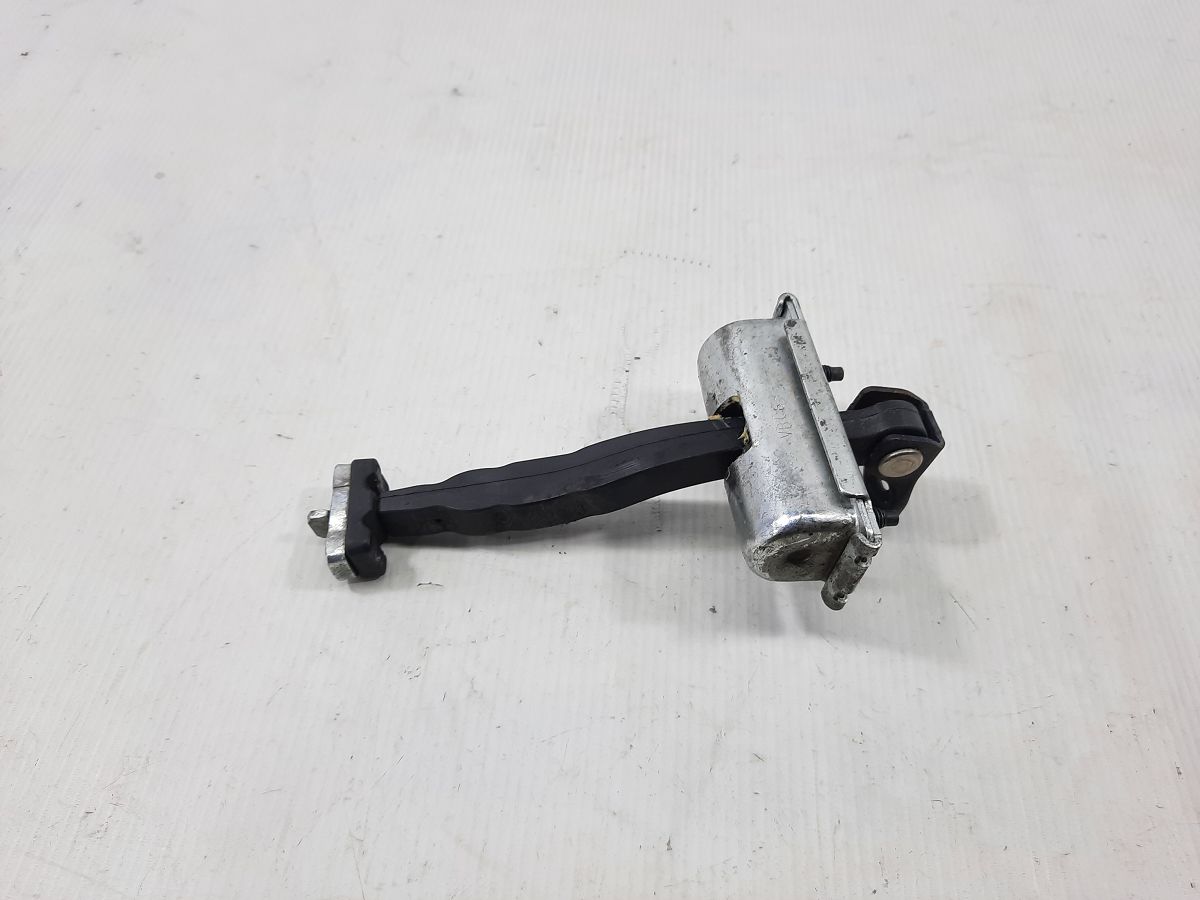 Dart. Ограничитель двери задней правый/левый Dodge Dart 2013-2019 68082443AI Dodge Dart