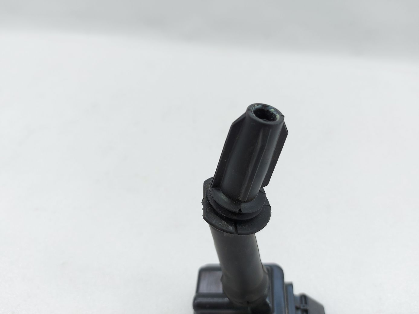 Malibu Котушка запалювання Chevrolet Malibu 2018 25203537 Chevrolet Malibu 4