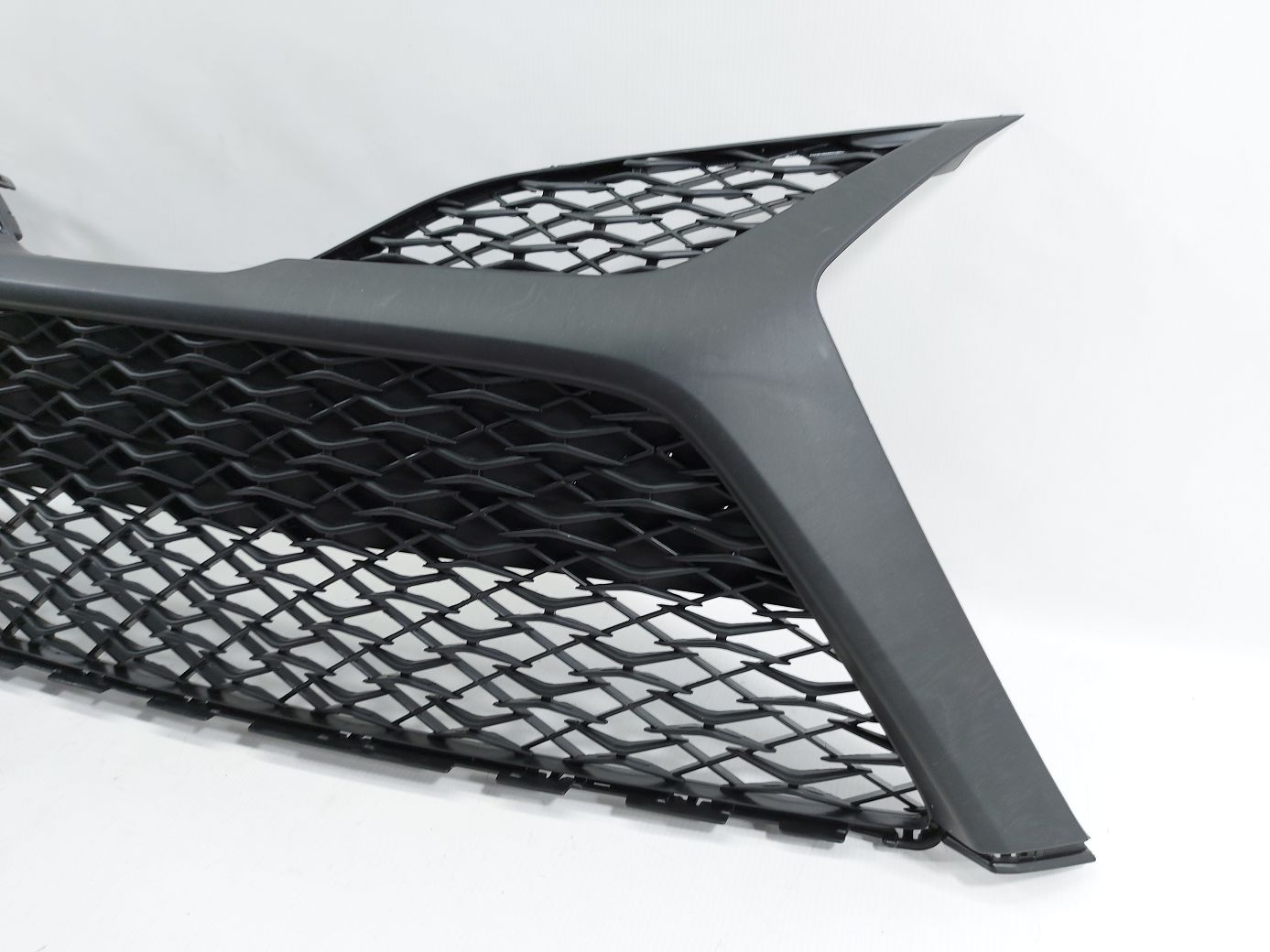 Повітропроводи бампера Решітка переднього бампера (SE/XSE) Toyota Camry 2018-2020 5310206520 Toyota Camry 2