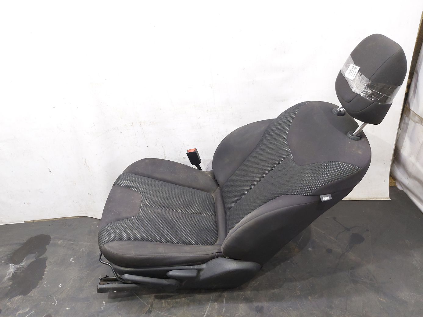 Dart Сидение водителя Dodge Dart 2014-2016 5LJ17DX9AB Dodge Dart 9