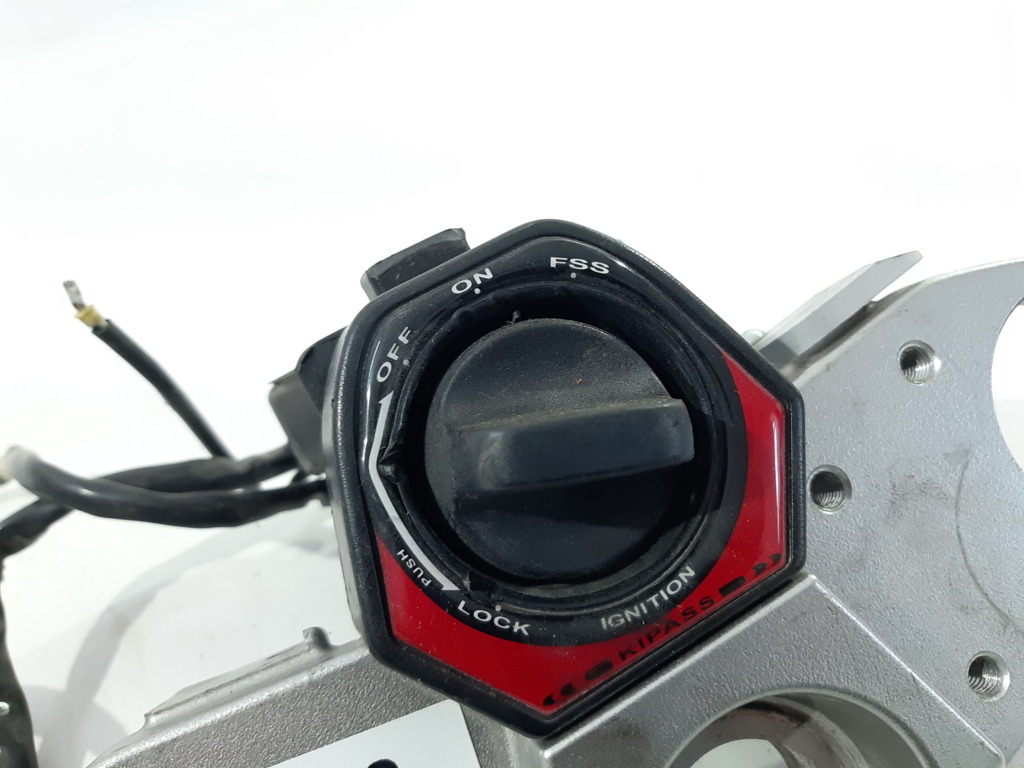 Gtr-1400. Замок запалювання Kawasaki GTR-1400 2010 270060601 Kawasaki GTR-1400