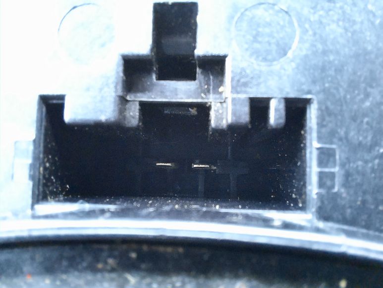 5 series Динамік у підлогу правий (порваний) BMW 5 series 2011-2019 65139169688 BMW 5 series 2