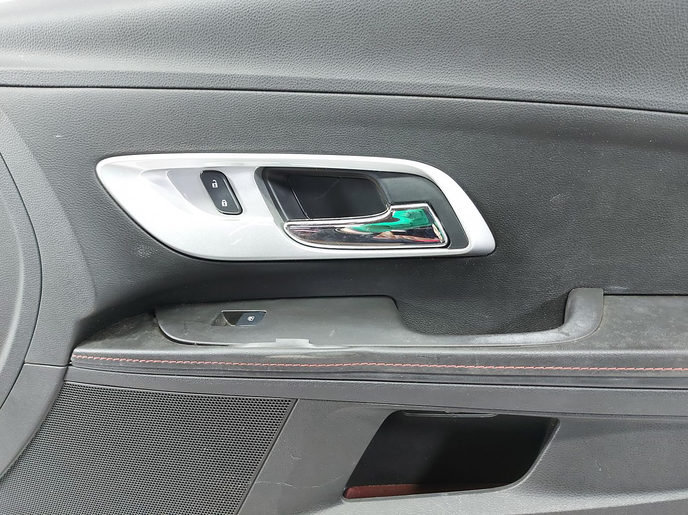 Equinox Карта дверей передньої правої (чорна) Chevrolet Equinox 2013-2017 23497307 Chevrolet Equinox 2