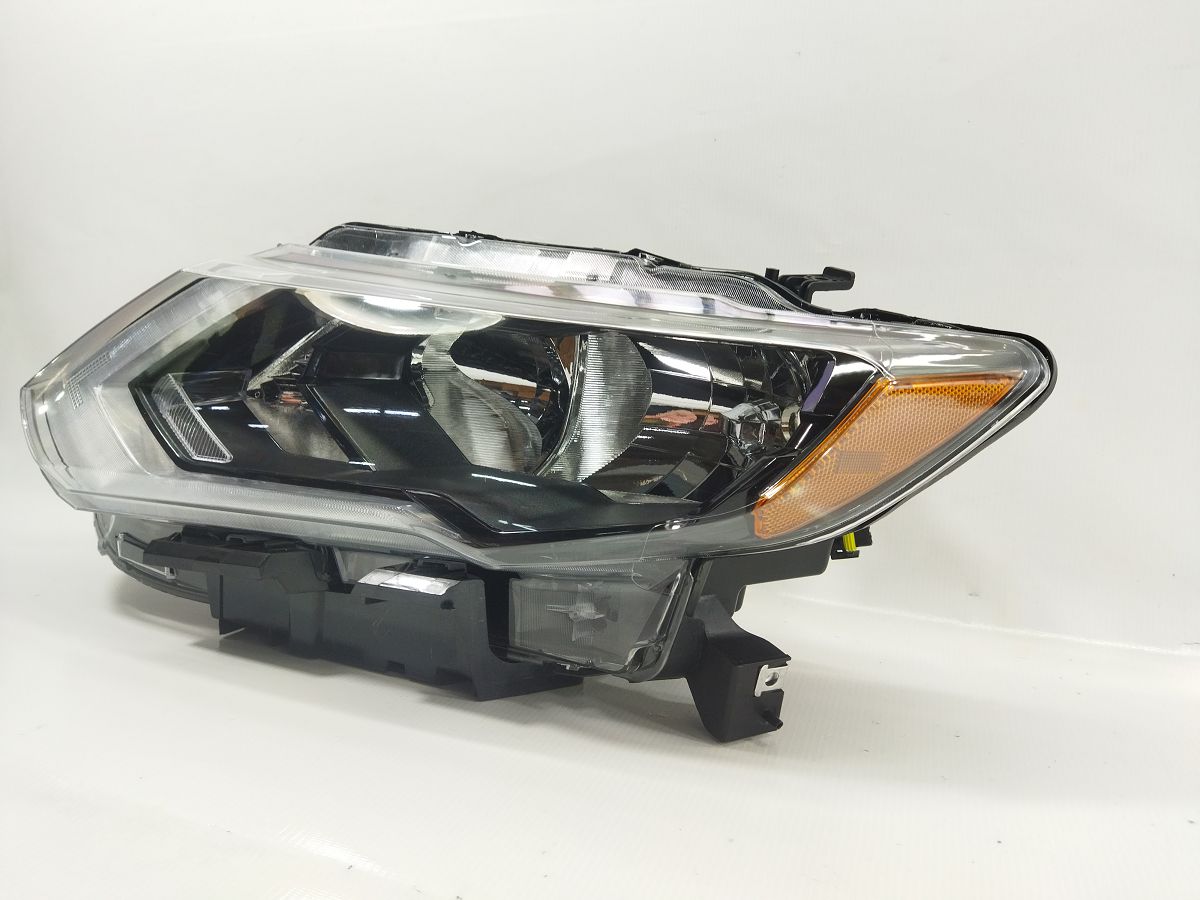 Товары с дефектами Фара передняя левая (потеет) Nissan X-TRAIL 2017-2020 260606FL0A Nissan X-TRAIL 3