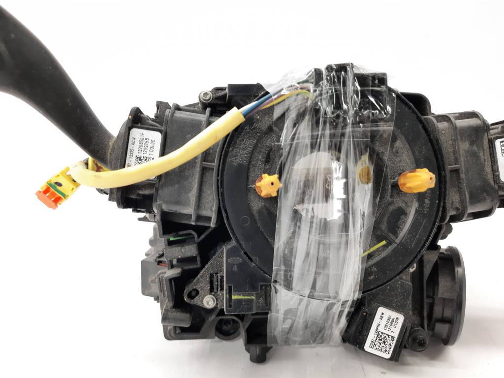 Focus Підручні перемикачі (гітара) Ford Focus 2013 DG9Z3F791DA Ford Focus 8 Focus Підручні перемикачі (гітара) Ford Focus 2013 DG9Z3F791DA Ford Focus 8