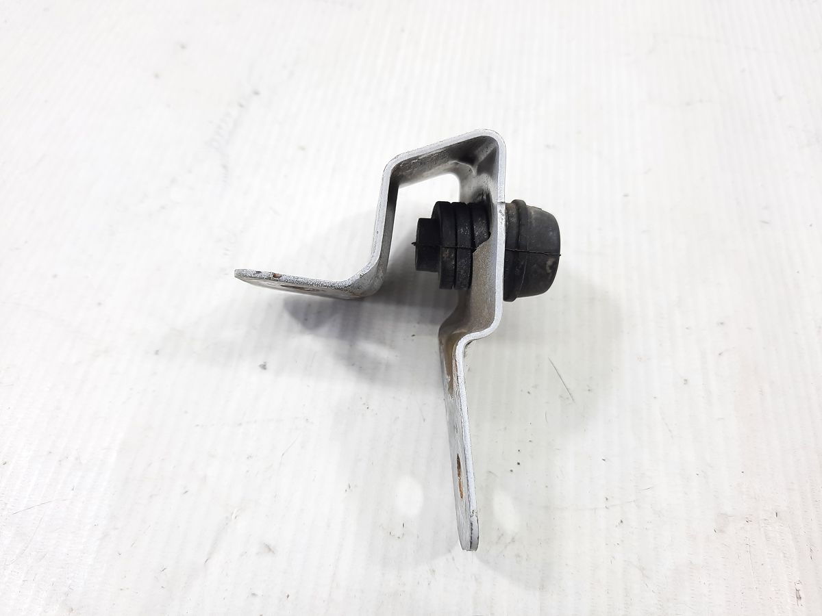 Regal Відбійник капота правий Buick Regal 2016 13248768 Buick Regal 5 Regal Відбійник капота правий Buick Regal 2016 13248768 Buick Regal 5