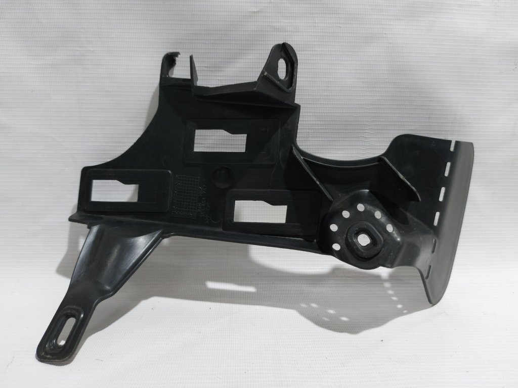 Passat s Кронштейн упора ноги Volkswagen Passat S 2012 5C1864767B Volkswagen Passat S 8