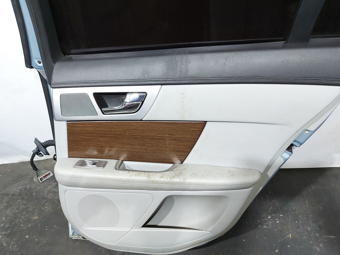 Xf Двері задні права Jaguar XF 2009-2015 C2Z2013 Jaguar XF 10