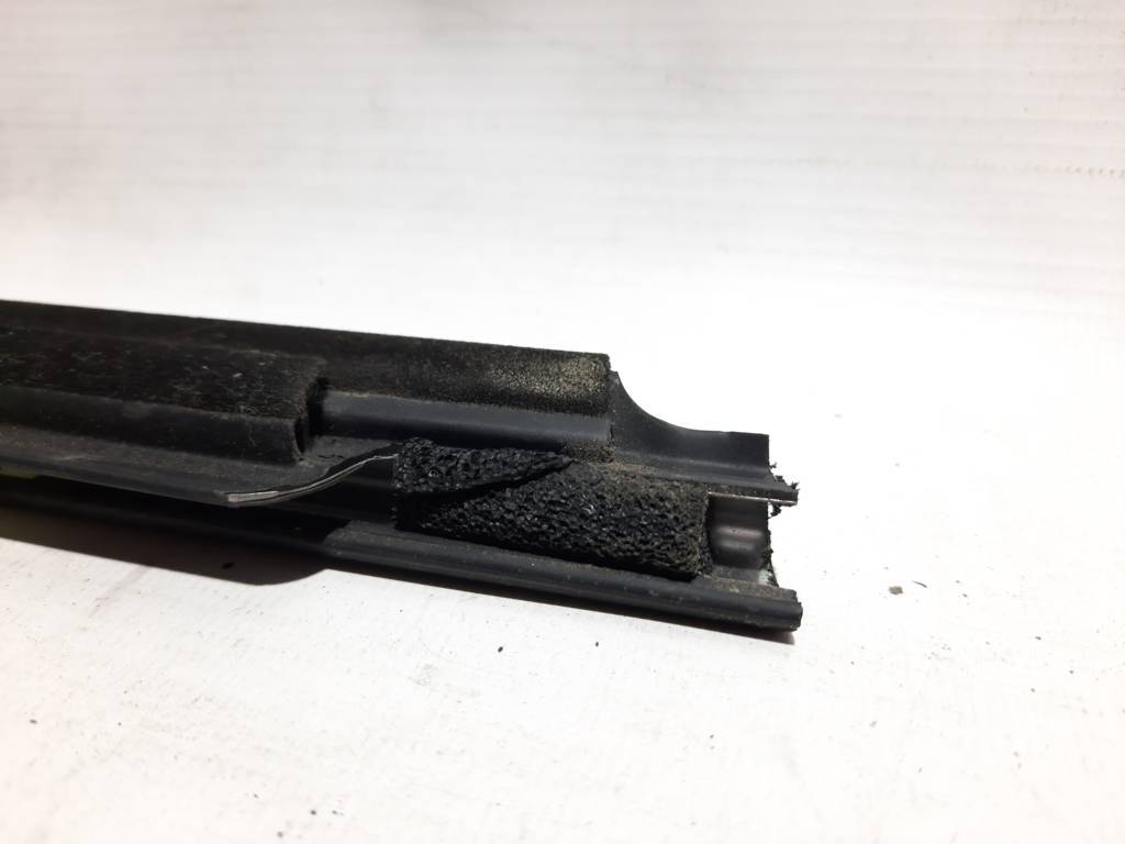 Soul Уплотнитель стекла двери передней левой наружной нижний Kia Soul 2014-2019 82210B2000 Kia Soul 6