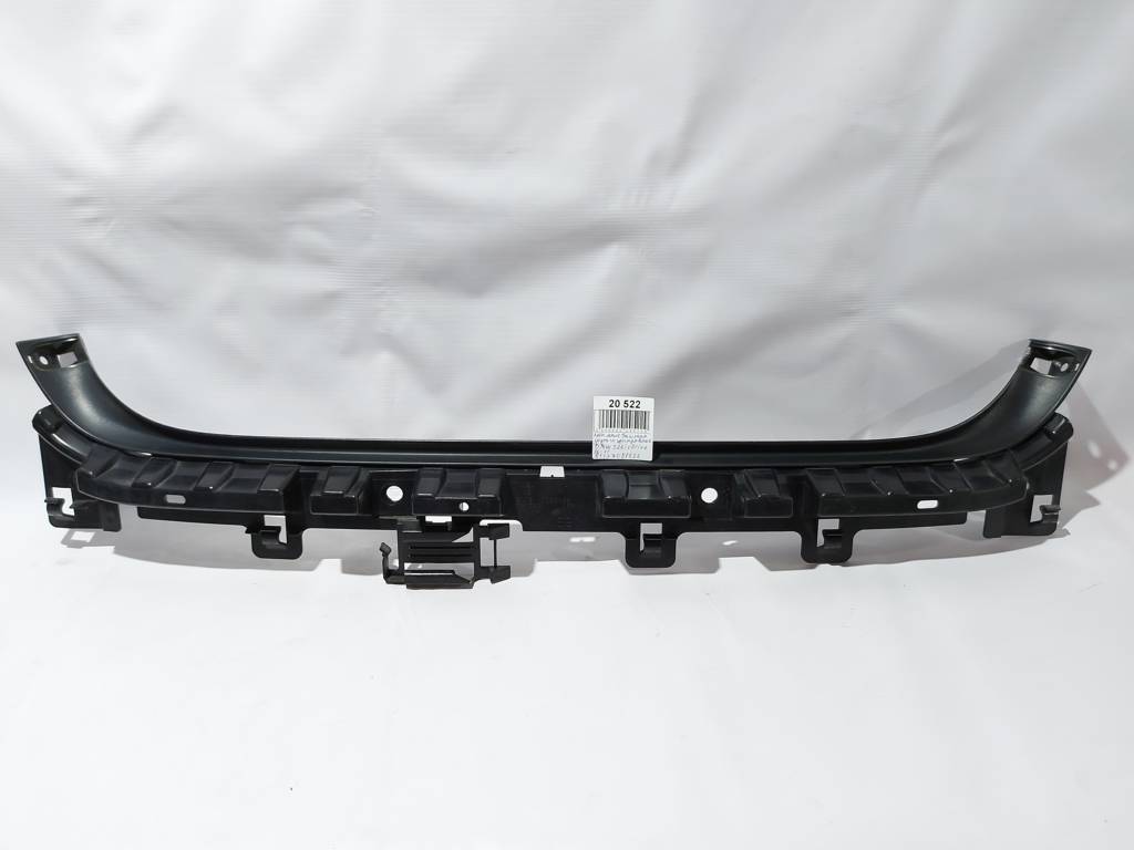 328i xdrive. Кріплення заднього бампера центральне BMW 328i xDrive 2006-2011 51127058522 BMW 328i xDrive