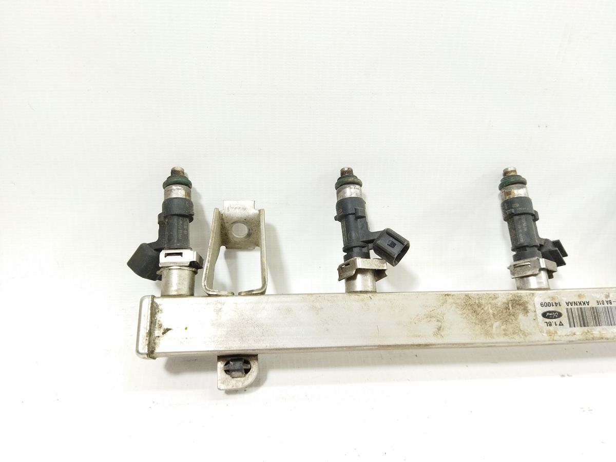 Fiesta Паливна рейка з форсунками Ford Fiesta 2013-2019 BE8Z9D280B Ford Fiesta 2