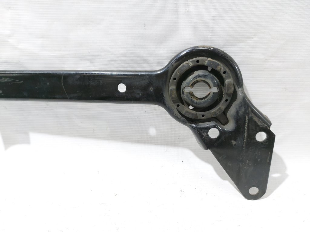 Avenger Кронштейн поперечної балки Dodge Avenger 2011-2014 4877088AB Dodge Avenger 3