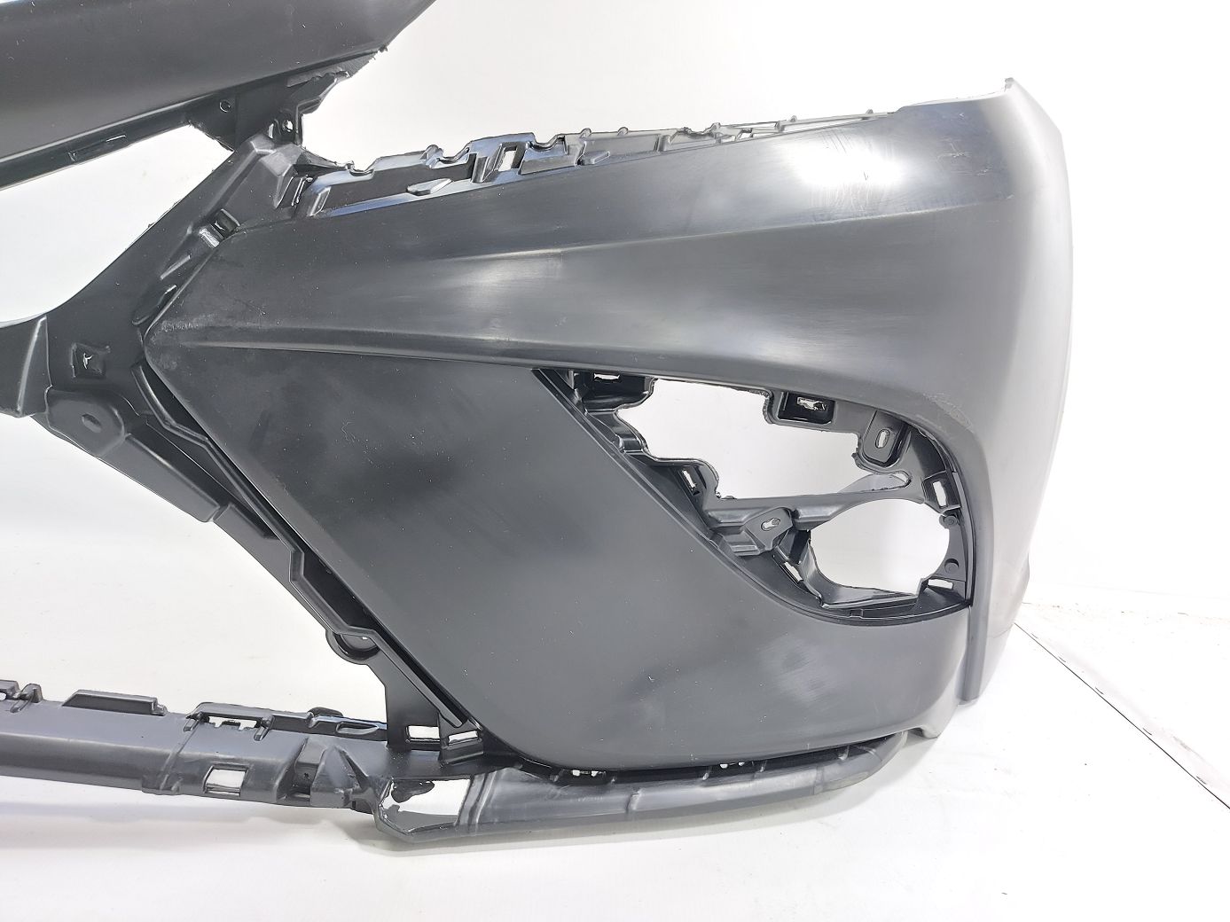 Бампера Бампер передний (SE, XSE) (вмятина) Toyota Camry 2018-2021 521190X938 Toyota Camry 6