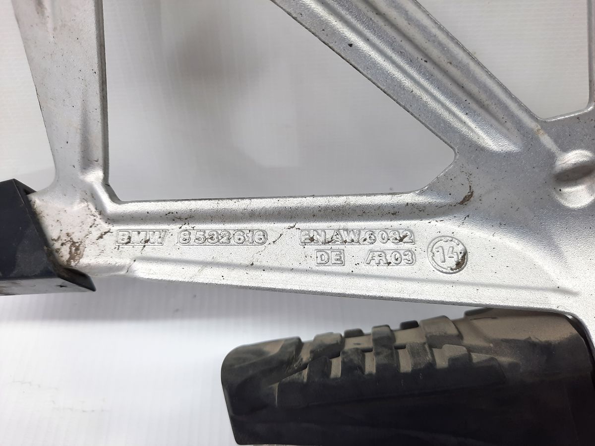 R 1200 Упор для ніг пасажира BMW R 1200 2014 46718556265 BMW R 1200 3