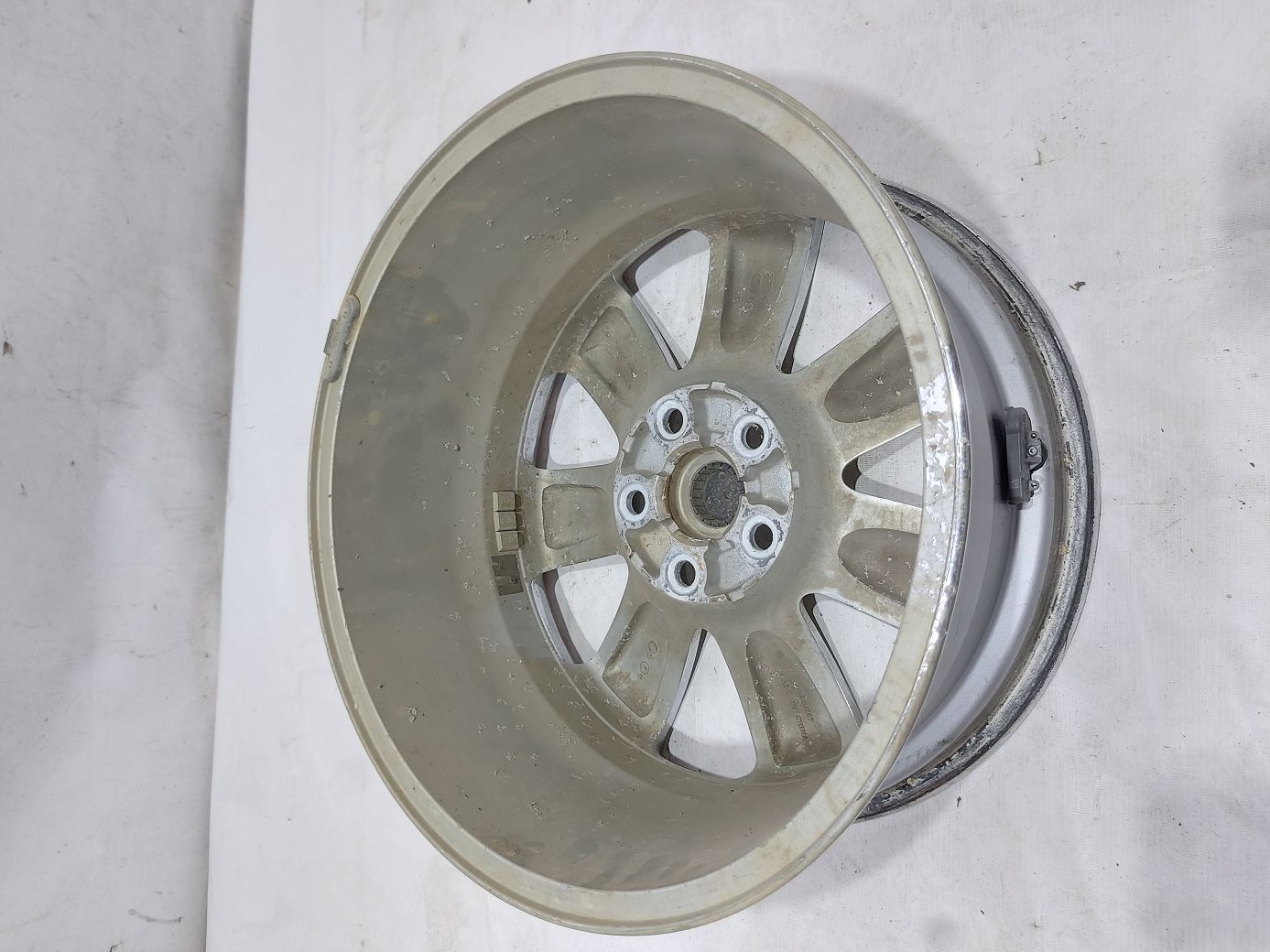 Regal Колісний диск R18 (хром) з гумою Buick Regal 2012-2017 09598631 Buick Regal 4
