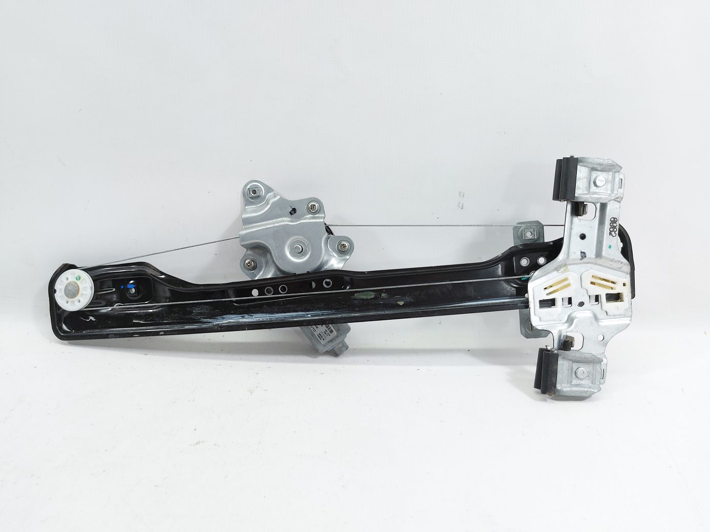 Trax Стеклоподъемник двери передней правой Chevrolet Trax 2015-2021 95298982 Chevrolet Trax 3 Trax Стеклоподъемник двери передней правой Chevrolet Trax 2015-2021 95298982 Chevrolet Trax 3