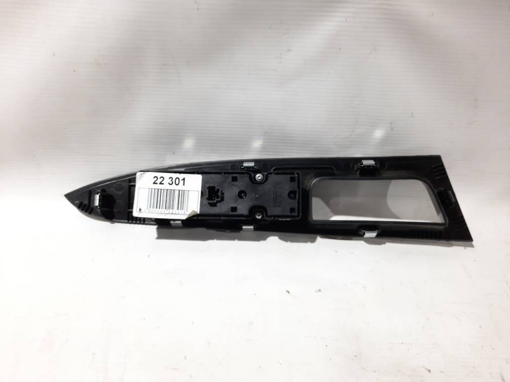 Fusion hybrid Кнопки керування склопідйомниками двері лівої Ford Fusion Hybrid 2013-2020 DG9Z14529AA Ford Fusion Hybrid 2