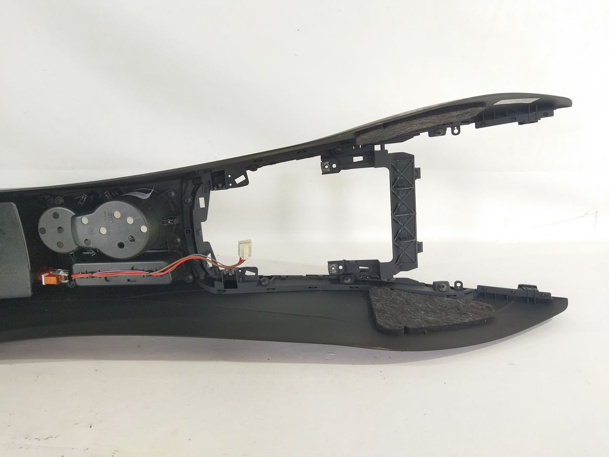 A4 Консоль центральная Audi A4 2009-2016 8K0863244E6PS Audi A4 18