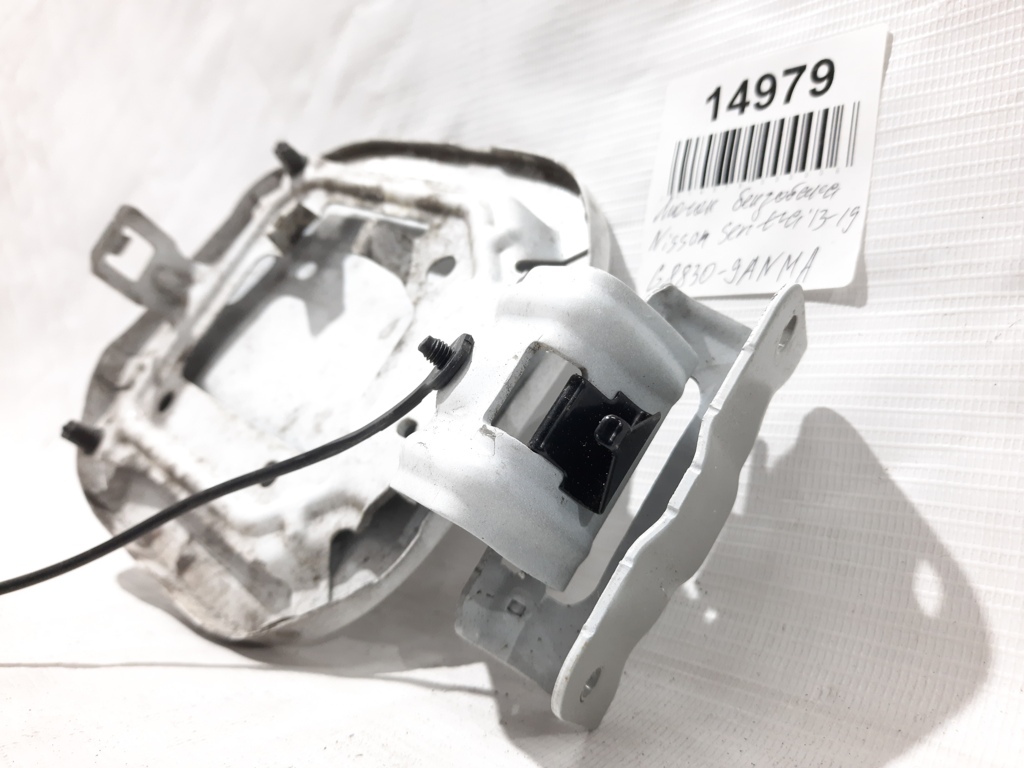 Sentra Лючок бензобака Nissan Sentra 2013-2019 G88309ANMA Nissan Sentra 3
