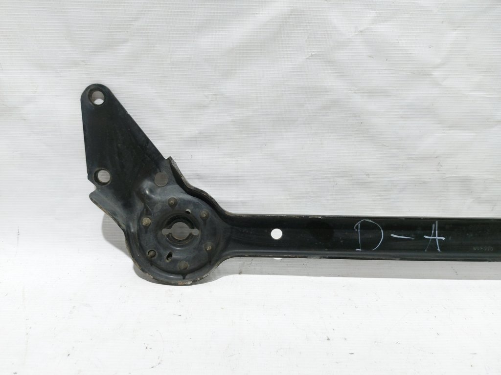 Avenger Кронштейн поперечної балки Dodge Avenger 2011-2014 4877088AB Dodge Avenger 6