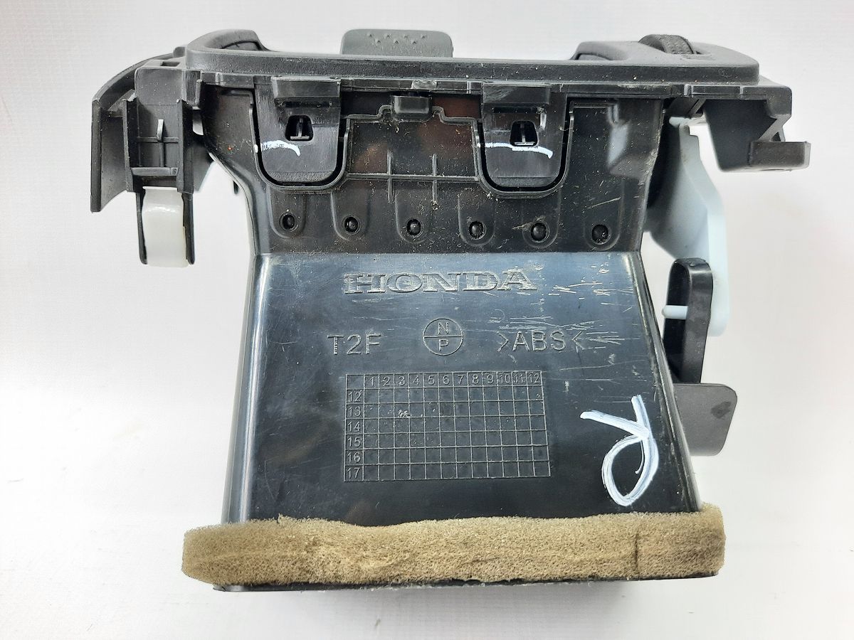 Accord Решітка повітроводу торпеди права Honda Accord Sedan 2013-2015 77630T2FA01ZA Honda Accord Sedan 2 Accord Решітка повітроводу торпеди права Honda Accord Sedan 2013-2015 77630T2FA01ZA Honda Accord Sedan 2