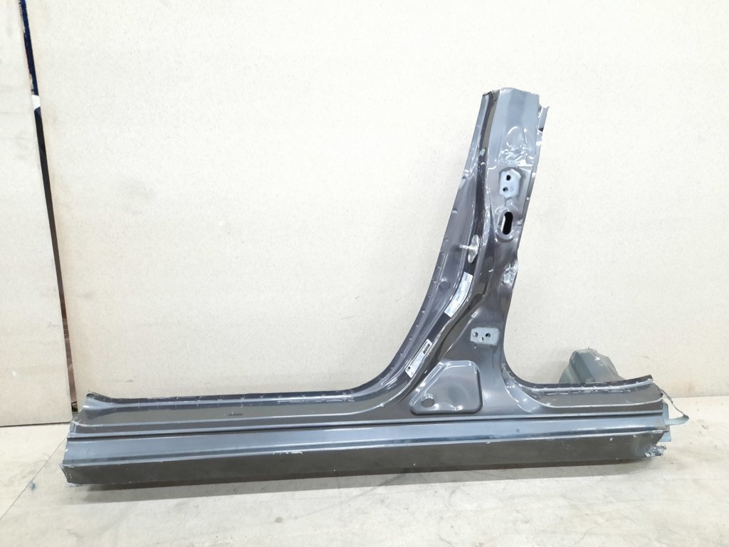 3. Стійка центральна ліва (метал) Mazda 3 2014-2017 BJT671360A Mazda 3