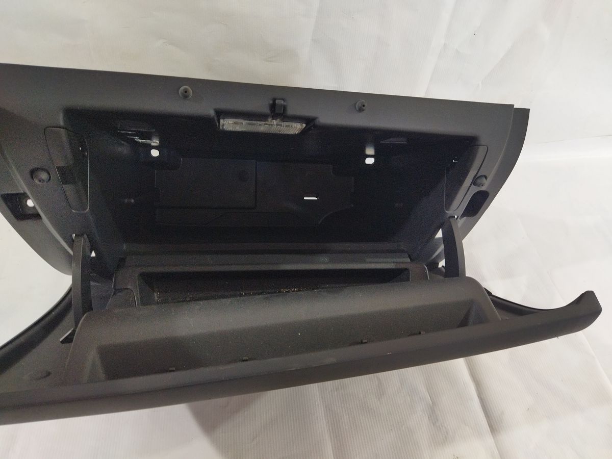 S60 Бардачок Volvo S60 2012-2017 8630202 Volvo S60 5
