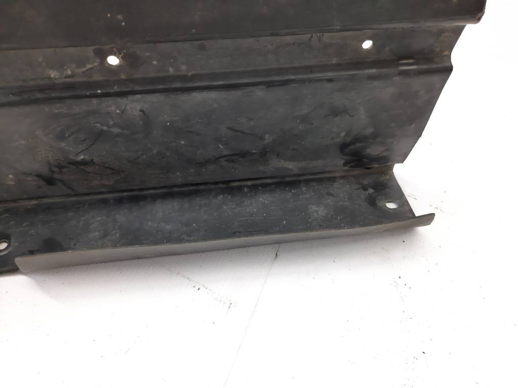 Dart Пыльник радиатора нижний Dodge Dart 2013-2019 68381779AA Dodge Dart 16