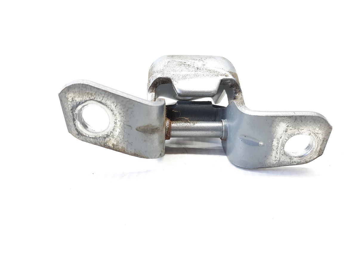 5 Петля двері передньої правої нижня Mazda 5 2004-2020 F15159210C Mazda 5 3