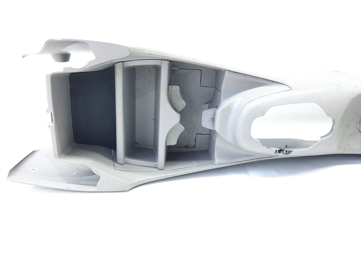 Insight Консоль центральна Honda Insight 2010-2011 83450TM8A12ZB Honda Insight 4