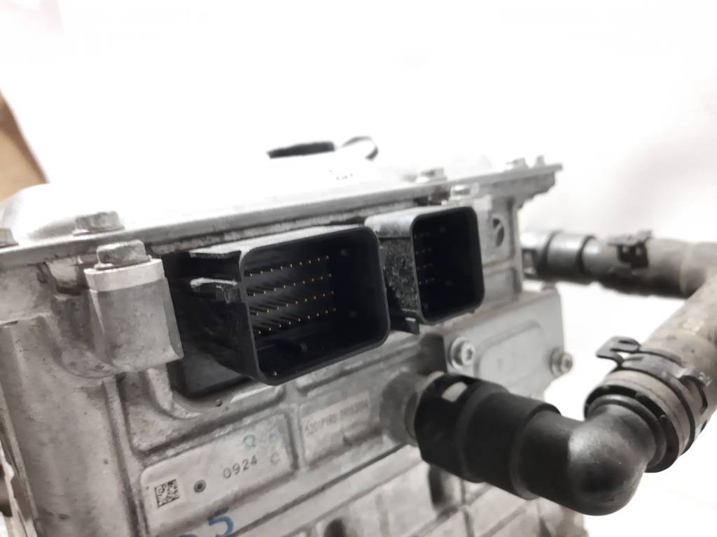 Fusion hybrid Інвертор електродвигуна із бачком Ford Fusion Hybrid 2013-2019 GG9Z7B012ABNP Ford Fusion Hybrid 7