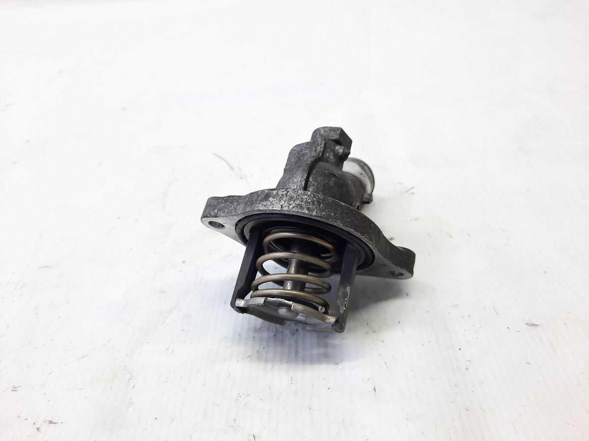 Malibu Корпус термостату Chevrolet Malibu 2016 25201447 Chevrolet Malibu 2