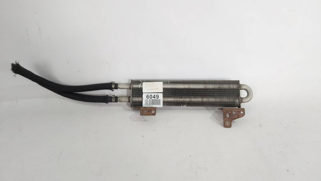 Nitro. Радиатор масляный Dodge Nitro 2007-2009 68003971AA Dodge Nitro