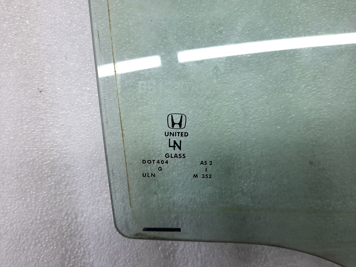 Accord Скло дверей задньої правої Honda Accord 2015-2017 73400T2FA00 Honda Accord 2