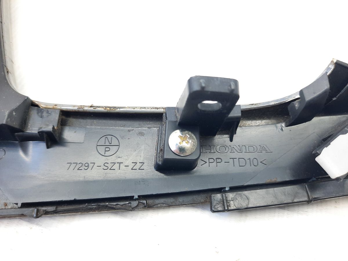 Cr-z Накладка центральной консоли правая (боковая) Honda CR-Z 2011-2016 77271SZTG01ZA Honda CR-Z 4